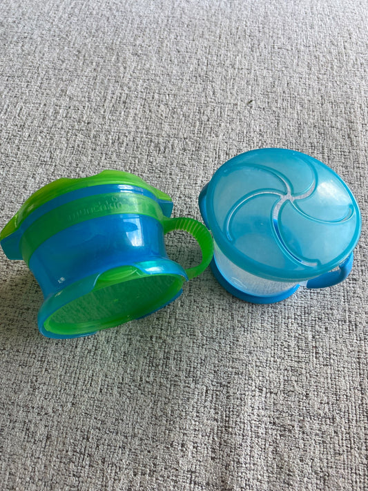 Set of 2 snack cups