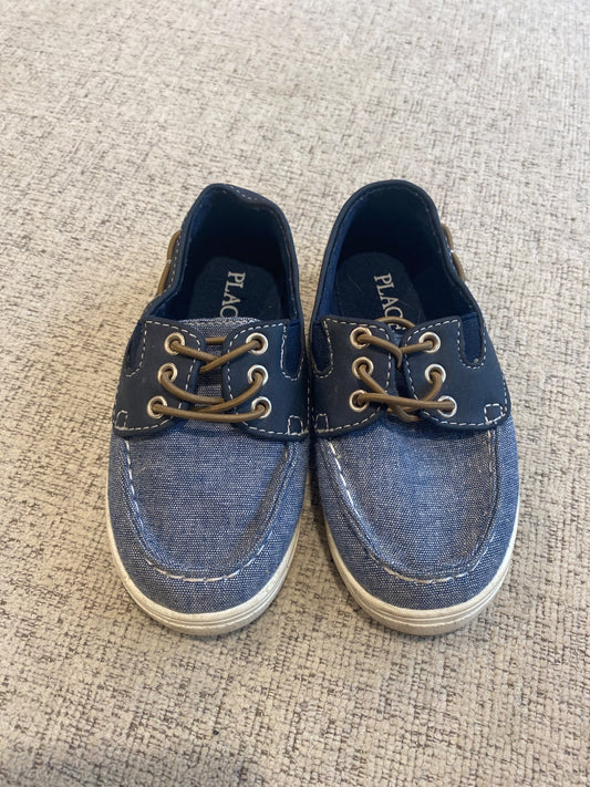 Slip on Boat Shoes size 8 from Childrens Place, Shoes 8 (Toddler:2-4yr)