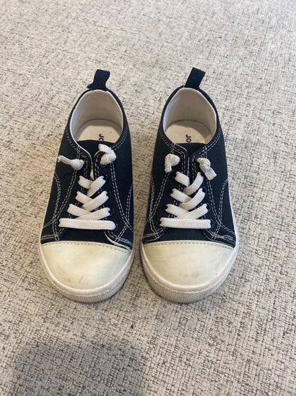 Joe Fresh Slip on shoes. Size 7, Shoes 7 (Walkers:12-24 mth)