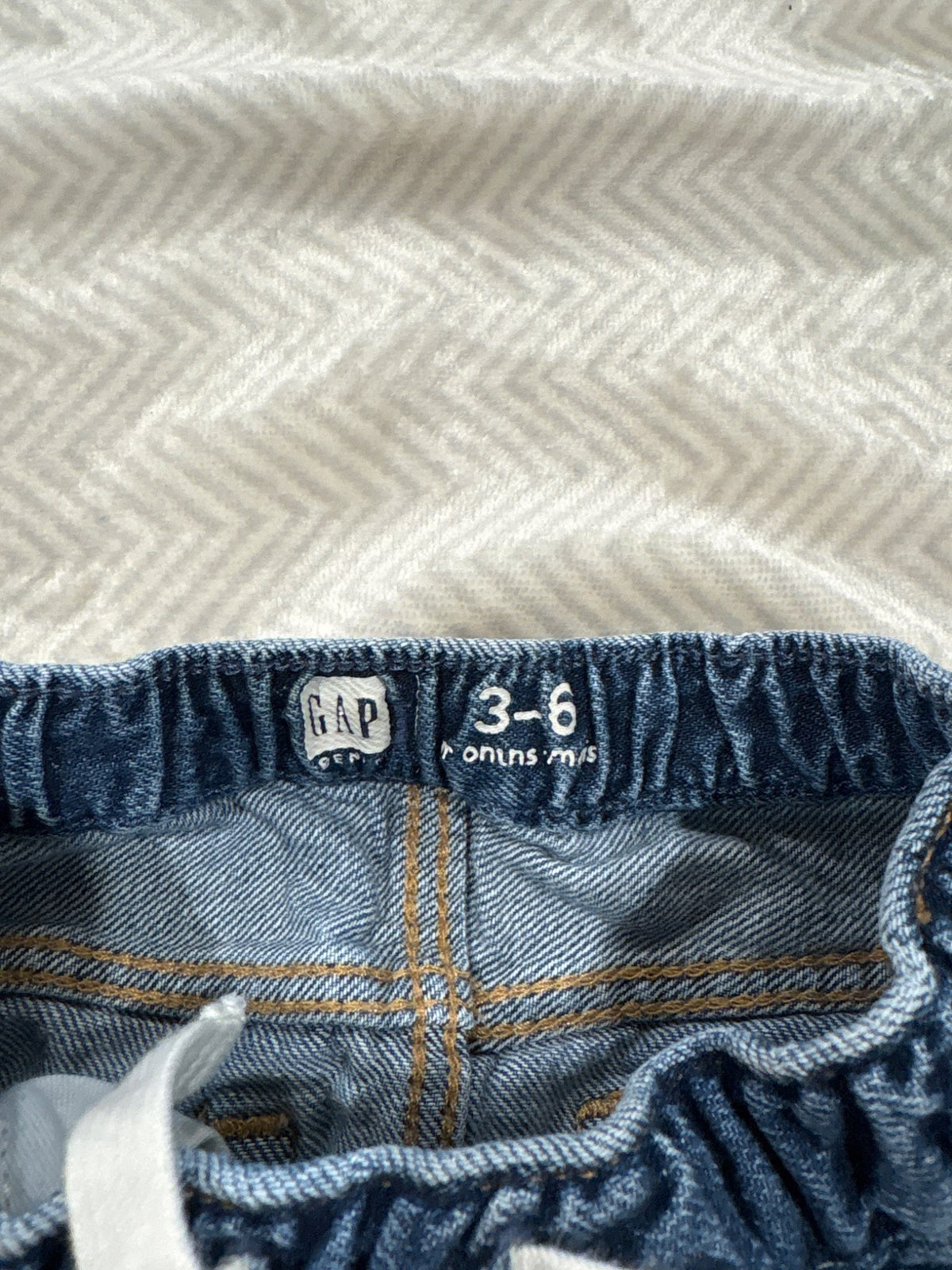 Gap 3-6 month girls pull on shorts, Kids 6 Month (3-6M)