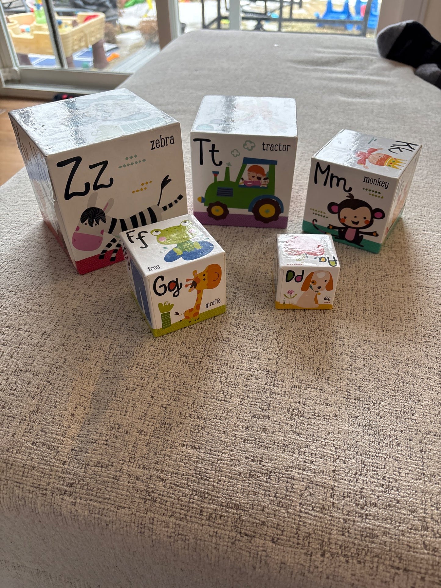 Set of 5 stackable blocks