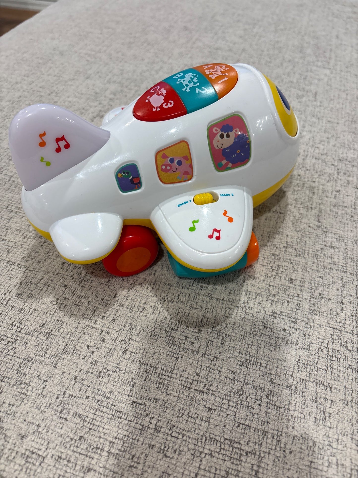 Musical airplane