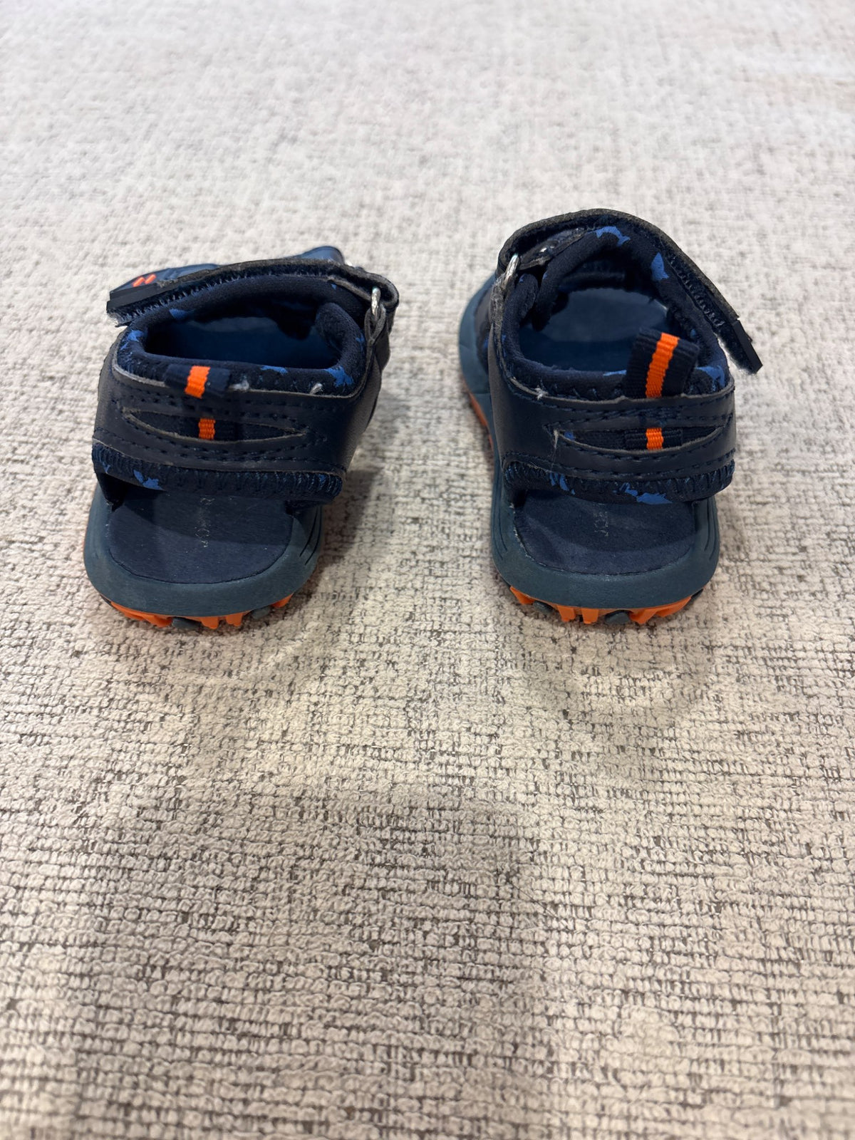 Size 4 Joe Fresh Shark Sandals , Shoes 4 (Baby: 0-12 mth)