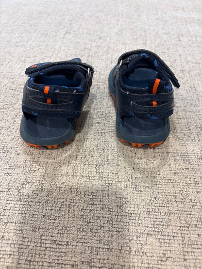 Size 4 Joe Fresh Shark Sandals , Shoes 4 (Baby: 0-12 mth)