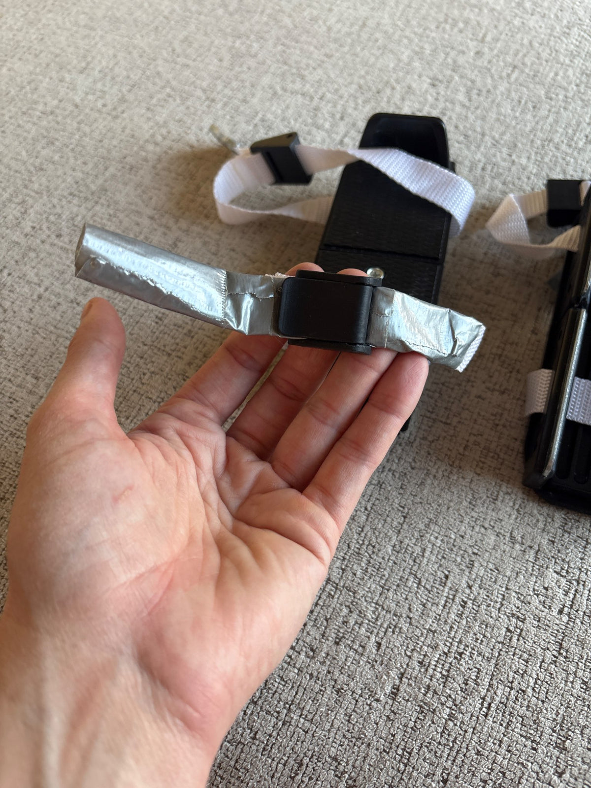 Strap on skates , Shoes 9 (Toddler:2-4yr)