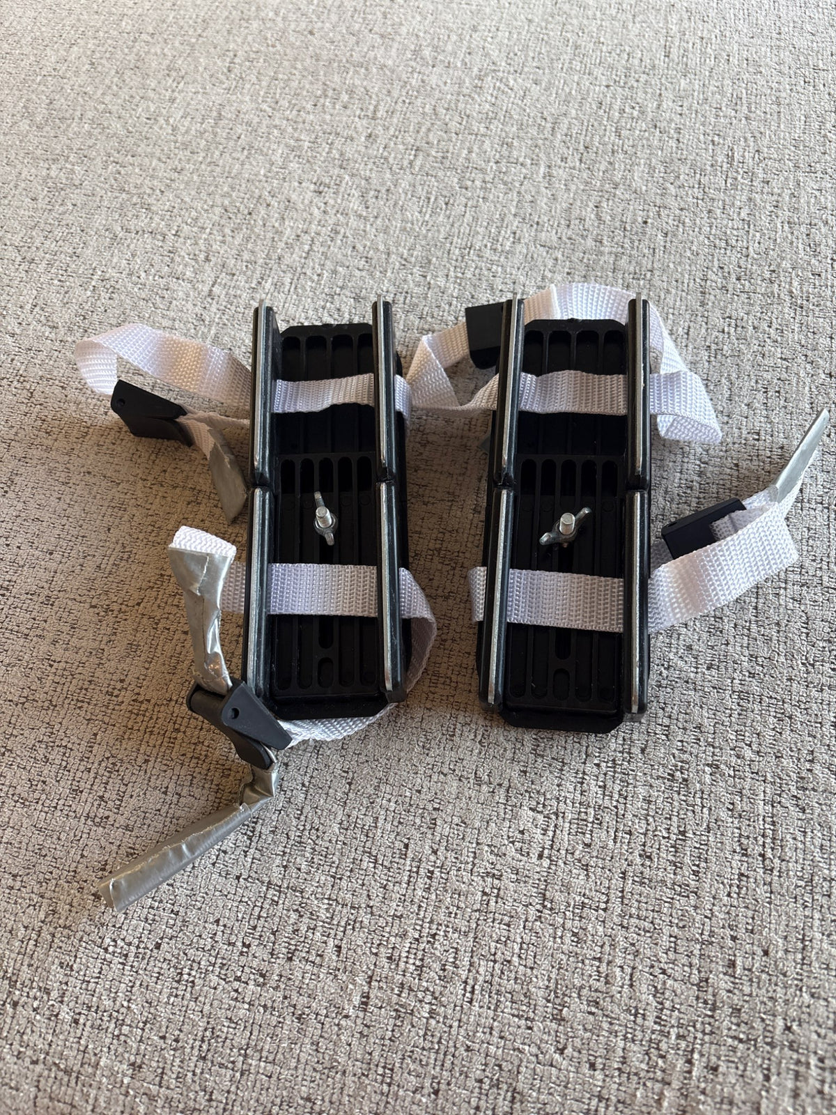 Strap on skates , Shoes 9 (Toddler:2-4yr)