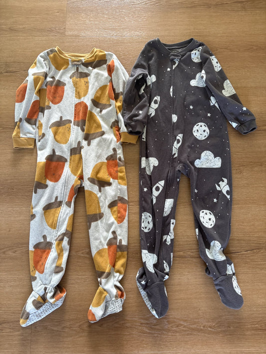 Set of 2 fleece pajamas size 5T, Kids 5/5T
