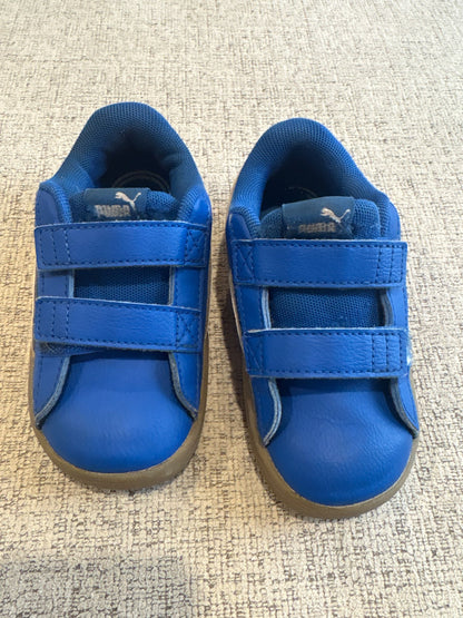 Size 9 Velcro pumas, Shoes 9 (Toddler:2-4yr)
