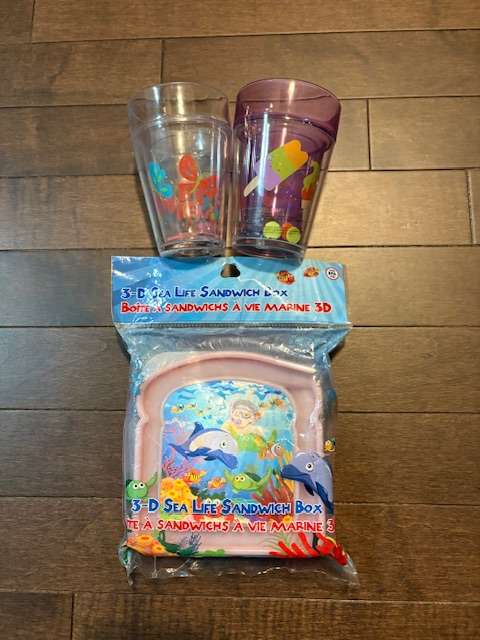 3D Sea Life Sandwich Box & 2 Plastic kids cups
