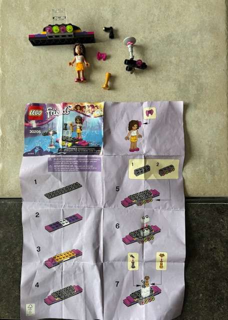 LEGO Friends Pop Star Red Carpet Mini Set #30205.