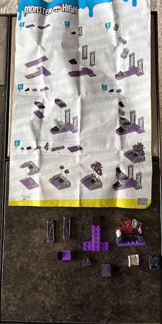 Monster High Mini Spotlight Stage Mega Block