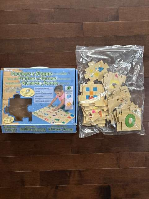 Montoy Numbers & Shapes Wooden Floor Puzzle