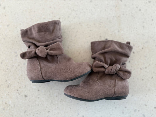 Zip-up Bow Boots (size 6) , Shoes 6 (Walkers:12-24 mth)
