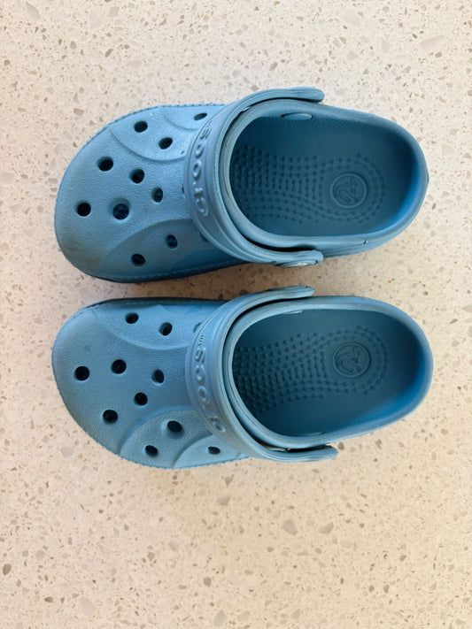 Blue Crocs Size 6-7 , Shoes 6 (Walkers:12-24 mth)