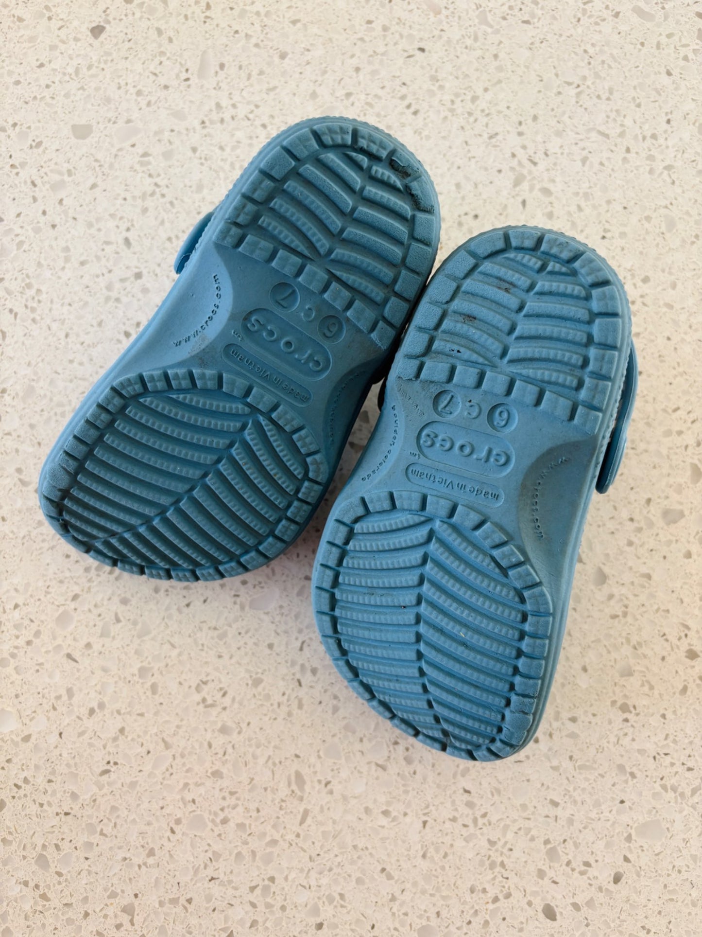 Blue Crocs Size 6-7 , Shoes 6 (Walkers:12-24 mth)