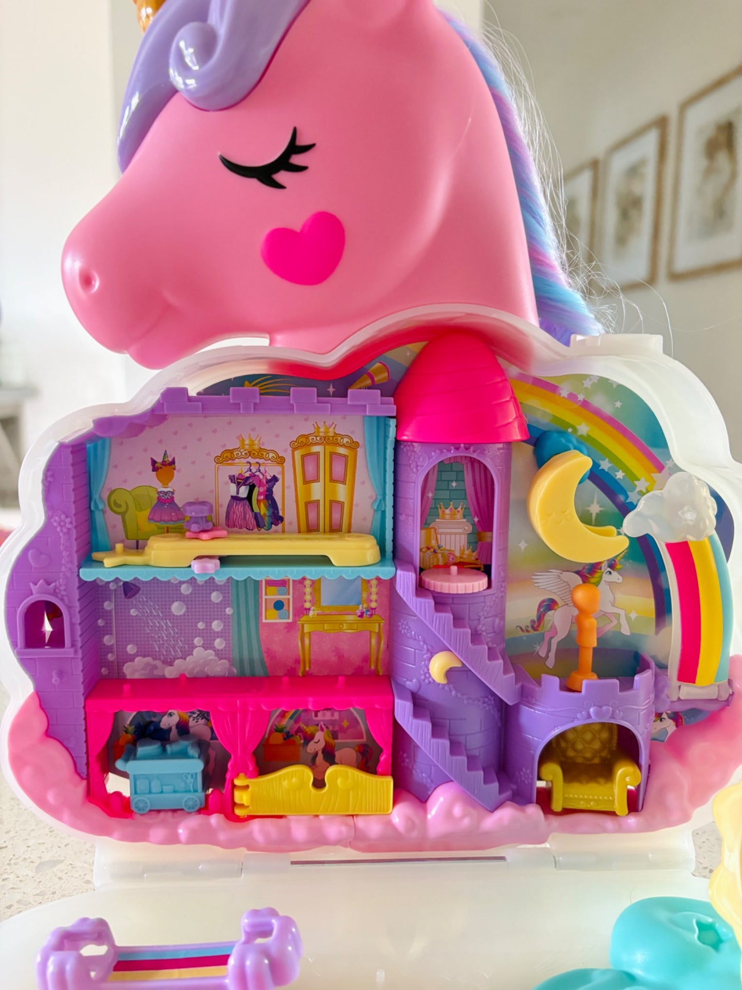 Unicorn Polly Pocket
