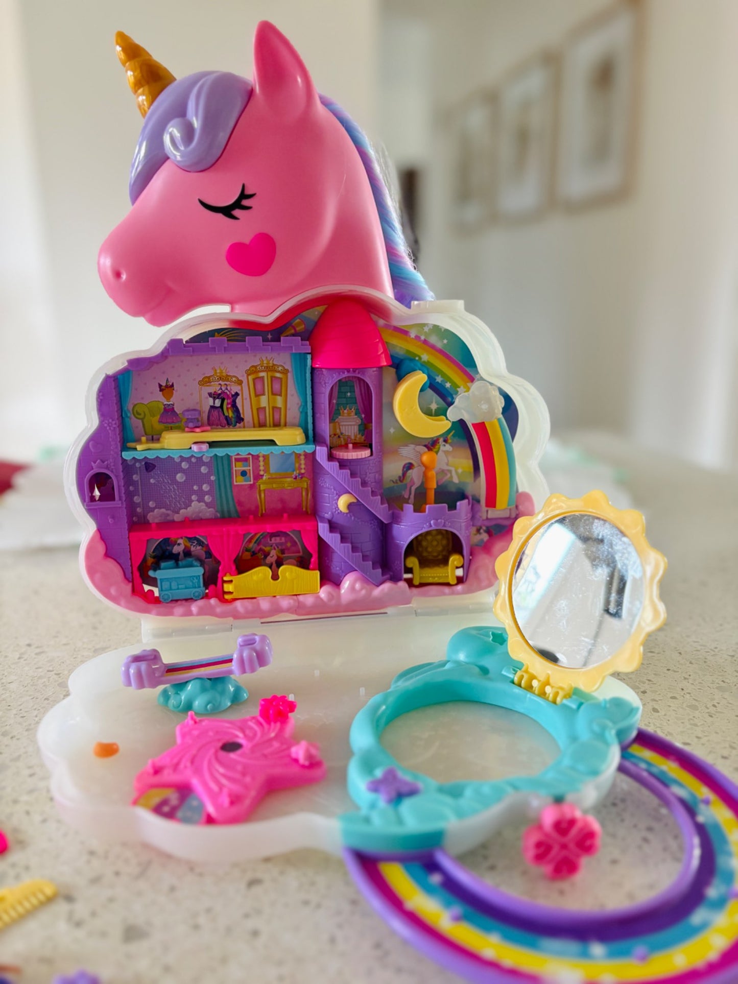 Unicorn Polly Pocket