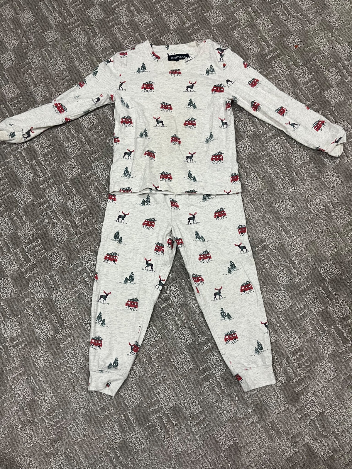Winter pajama set- Simons - size 2/3, Kids 3T