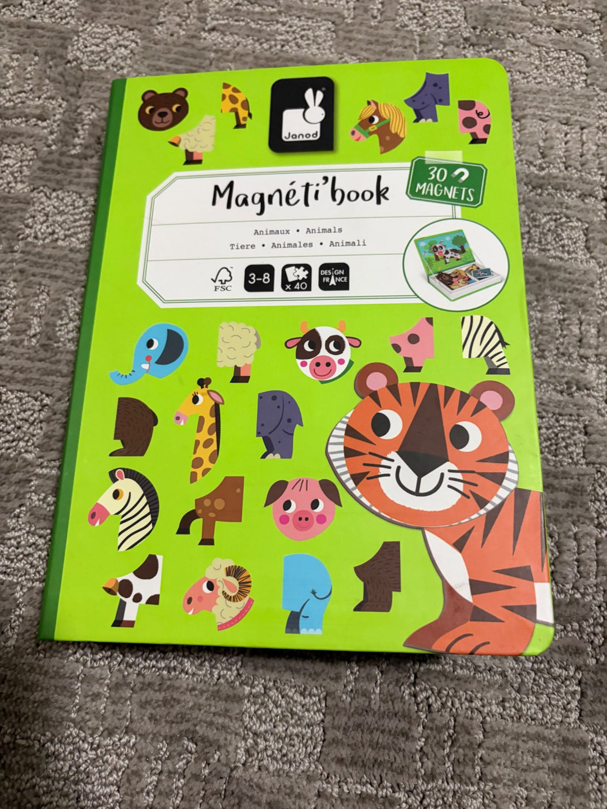 Janod Magneti Book- animals