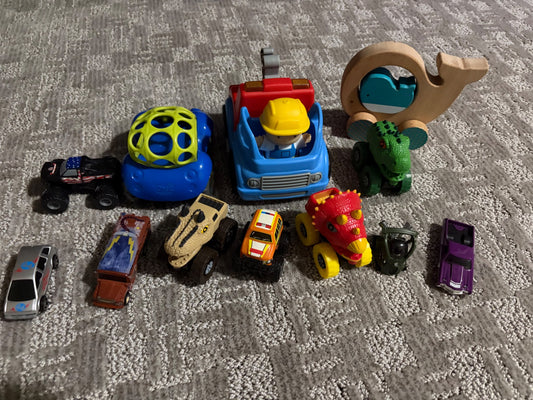 Bundle of toy cars