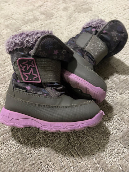 Girls cougar winter boots size 10, Shoes 10 (Toddler:2-4yr)