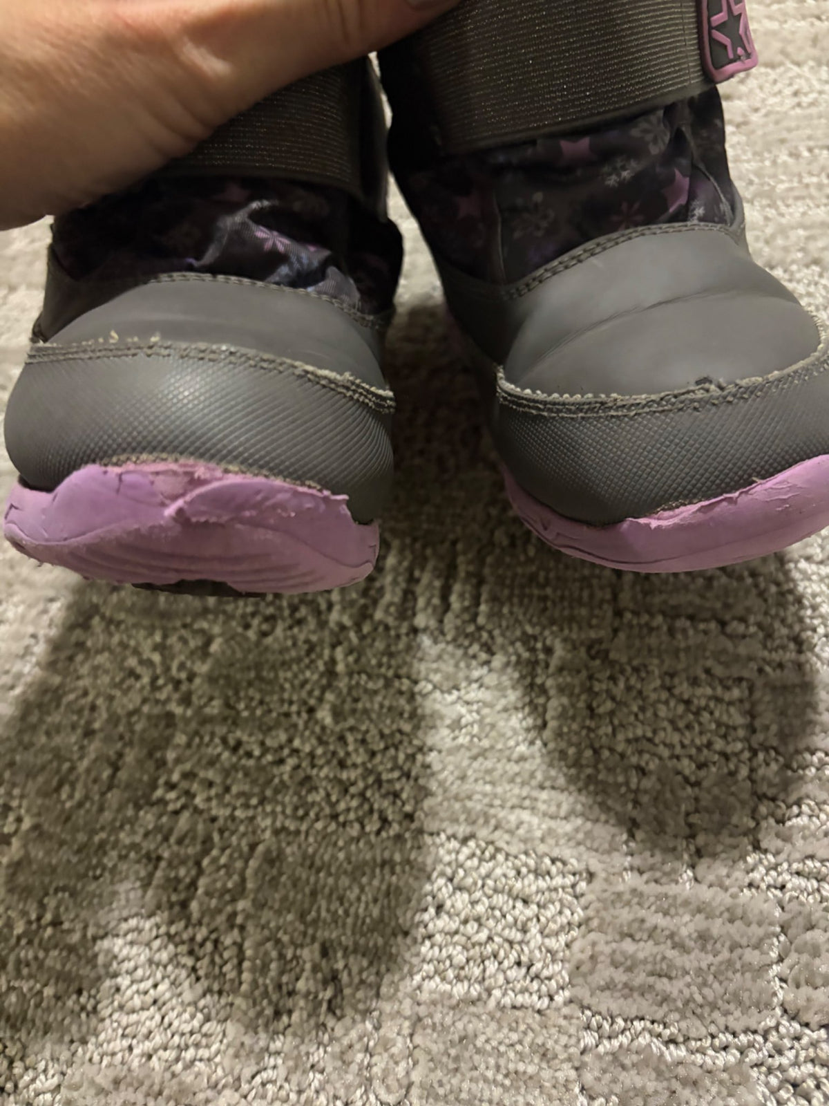 Girls cougar winter boots size 10, Shoes 10 (Toddler:2-4yr)