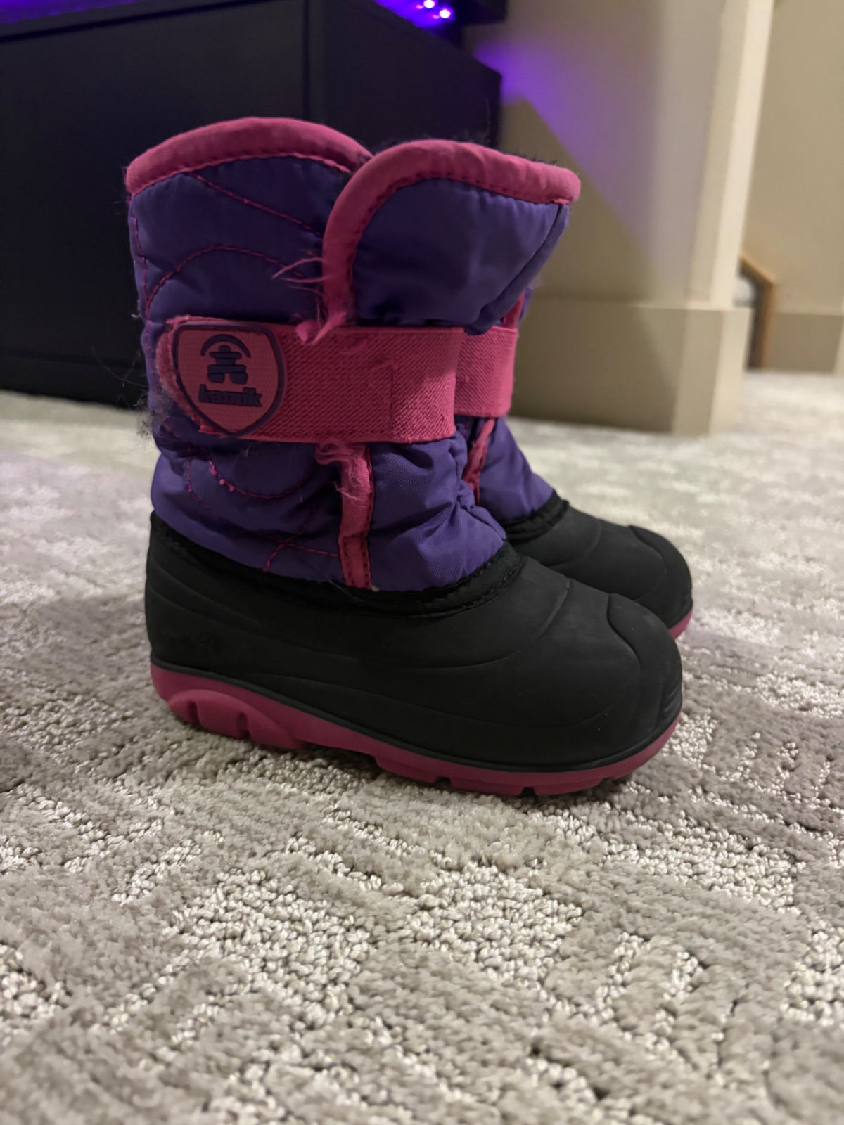 Kamik winter boots - black and pink - size 8, Shoes 8 (Toddler:2-4yr)