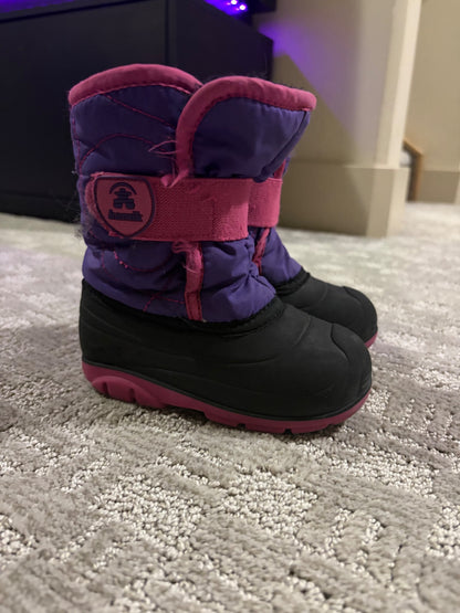 Kamik winter boots - black and pink - size 8, Shoes 8 (Toddler:2-4yr)