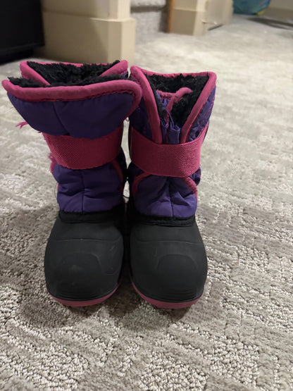 Kamik winter boots - black and pink - size 8, Shoes 8 (Toddler:2-4yr)