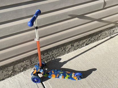Kids 3 Wheel Scooter, Dinosaur theme