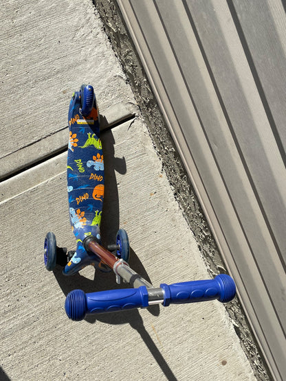 Kids 3 Wheel Scooter, Dinosaur theme