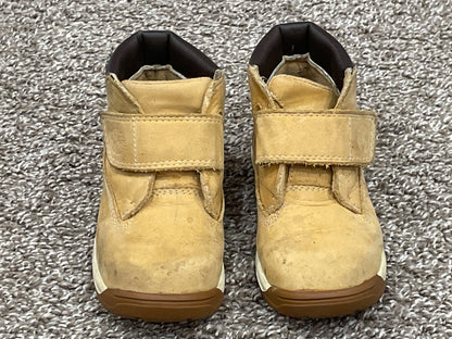 Timberland Hikers, Very Good Condition, size 10, Shoes 10 (Toddler:2-4yr)