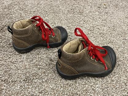 Keen Hiking Boots, size 11 kids, Very Good Used Condition  (VGUC), Shoes 11 (Toddler:2-4yr)