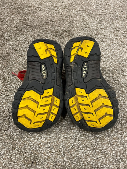 Keen Hiking Boots, size 11 kids, Very Good Used Condition  (VGUC), Shoes 11 (Toddler:2-4yr)