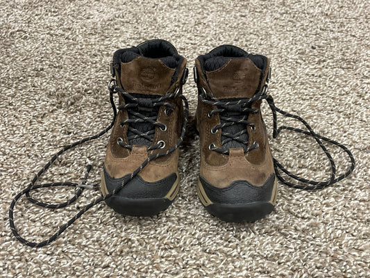 Boys Timberland Waterproof Hiking Boots, Genuine Leather, Size 7.5, Very Good Used Condition (VGUC), Shoes 7.5 (Toddler:2-4yr)