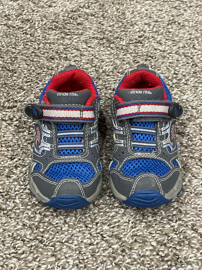 Boys Stride Rite Running Shoes /Sneakers, size 5.5, Very Good Used Condition (VGUC), Shoes 5.5 (Walkers:12-24 mth)
