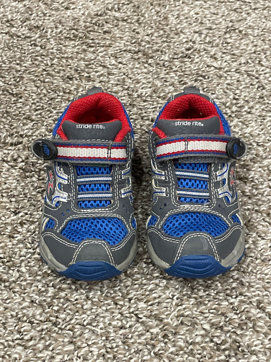 Boys Stride Rite Running Shoes /Sneakers, size 5.5, Very Good Used Condition (VGUC), Shoes 5.5 (Walkers:12-24 mth)