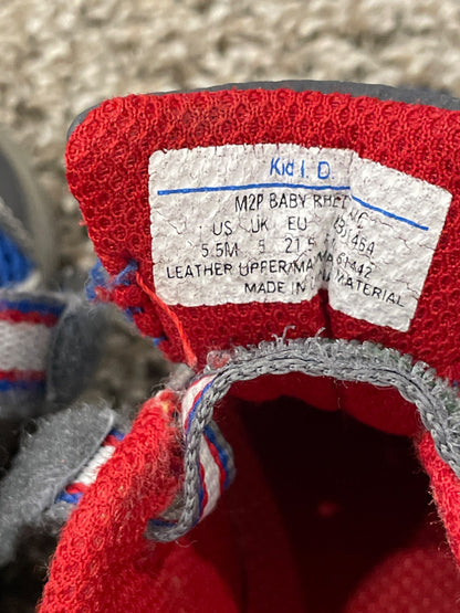 Boys Stride Rite Running Shoes /Sneakers, size 5.5, Very Good Used Condition (VGUC), Shoes 5.5 (Walkers:12-24 mth)