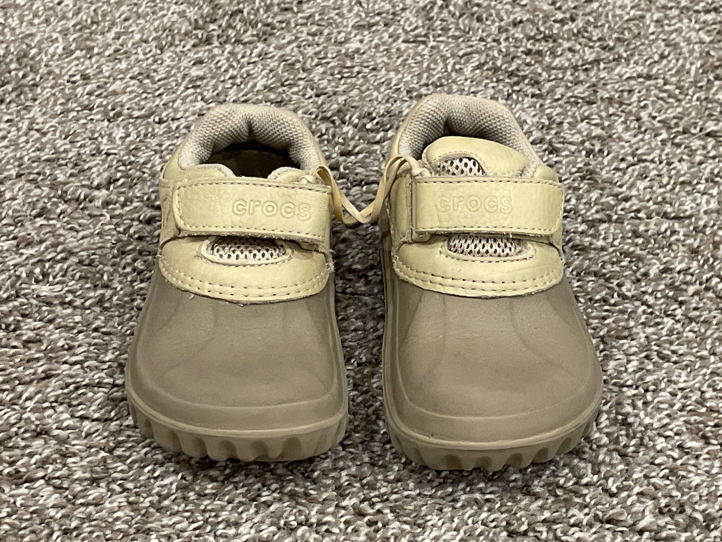 Boys Tan Croc Shoes, Size 8/9, Excellent Used Condition (EUC) , Shoes 8.5 (Toddler:2-4yr)