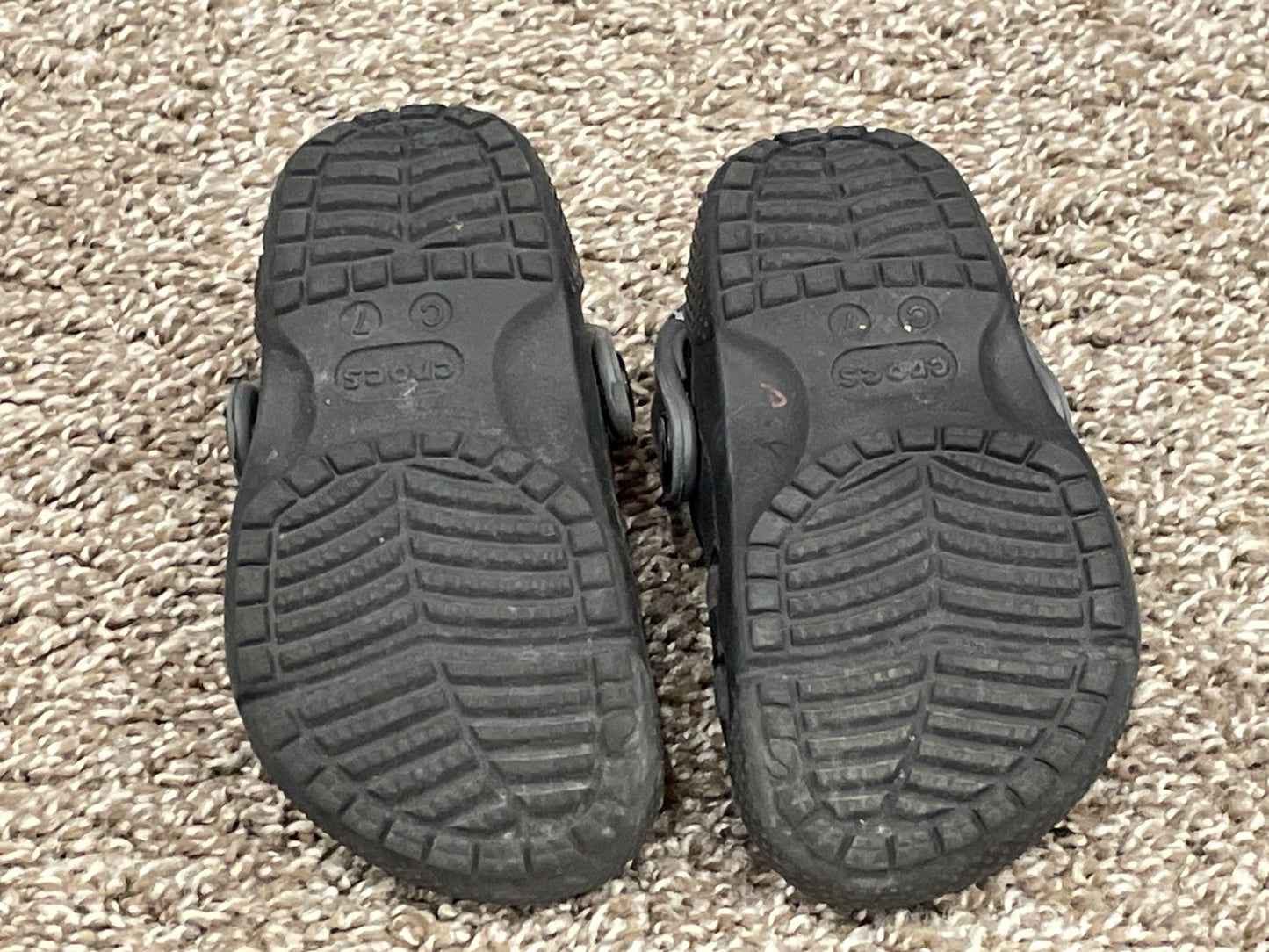 Crocs, size 7, Batman, Very Good Used Condition (VGUC), Shoes 7 (Walkers:12-24 mth)