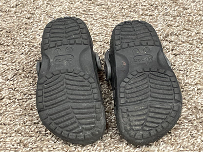 Crocs, size 7, Batman, Very Good Used Condition (VGUC), Shoes 7 (Walkers:12-24 mth)