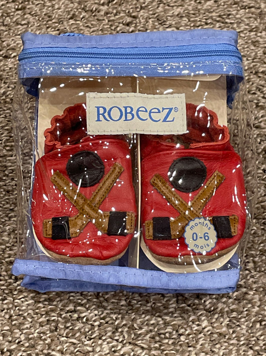 Robeez Red Hockey Shoes / Slippers, Size 0-6 mos, Very Good Used Condition (VCUG), Shoes 0 (Baby: 0-12 mth)