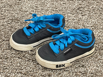 Boys Sketcher Skater Shoes, grey/blue, Size 5, Very Good Used Condition (VGUC), Shoes 5 (Walkers:12-24 mth)