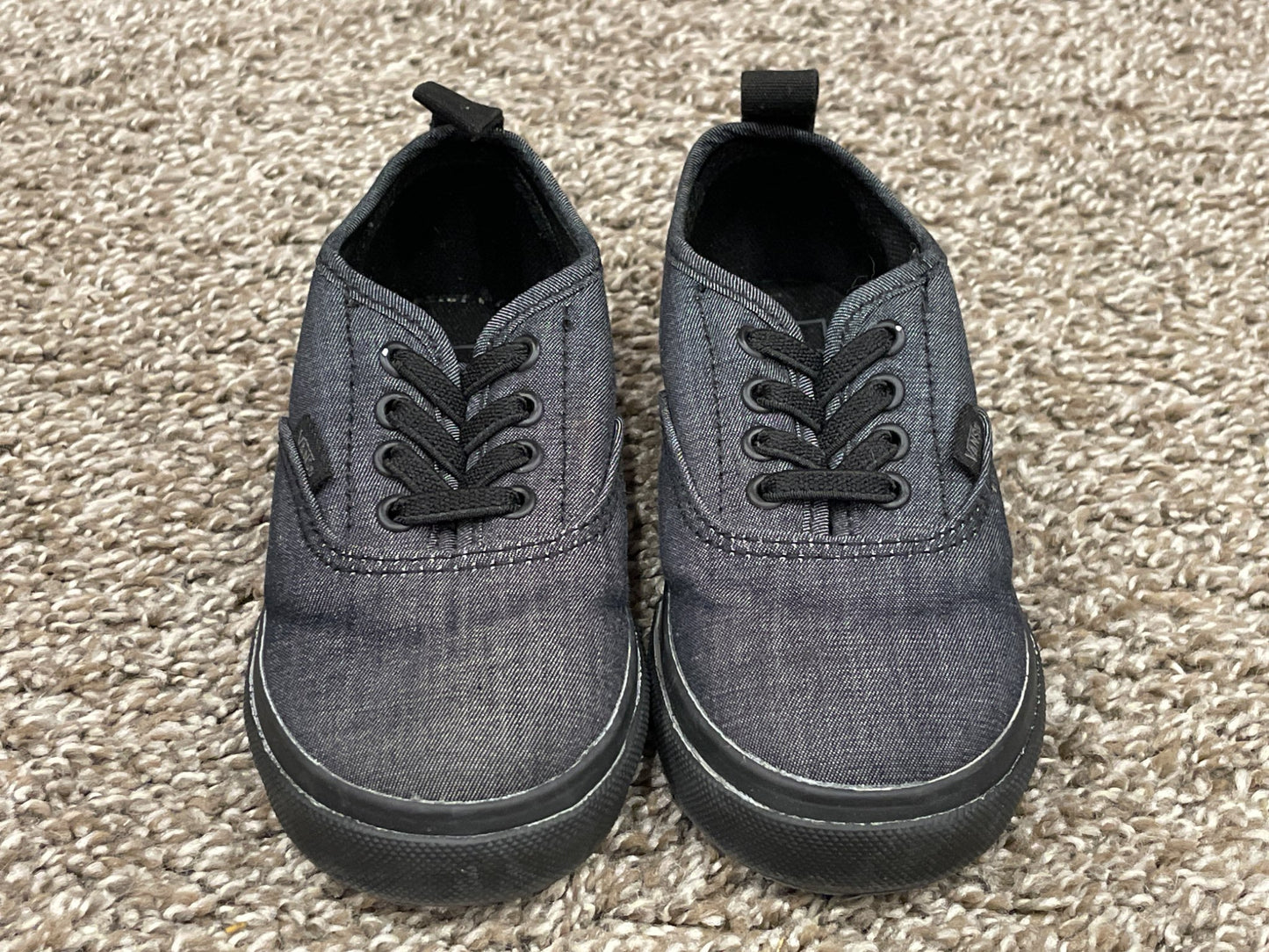 Boys Grey Vans Skater Shoes, size 8, Vary Good Used Condition (VGUC), Shoes 8 (Toddler:2-4yr)