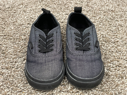 Boys Grey Vans Skater Shoes, size 8, Vary Good Used Condition (VGUC), Shoes 8 (Toddler:2-4yr)