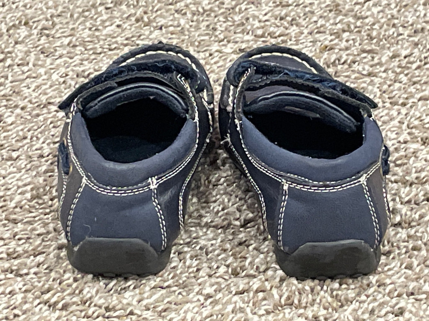 Loafers from The Children’s Place, Navy, Size 9, Very Good Used Condition (VGUC), Shoes 9 (Toddler:2-4yr)