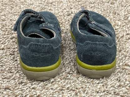 Boys Bogs Blue Shoes, Size 4, Very Good Used Condition (VGUC), Shoes 4 (Baby: 0-12 mth)