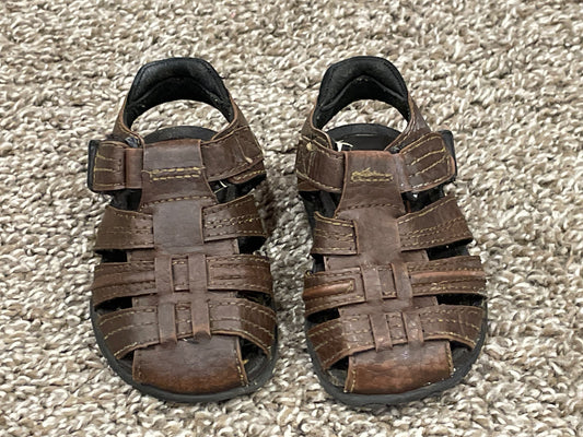 Boys Teeny Toes, Brown Sandals, Size 4, Very Good Used  Condition (VGUC), Shoes 4 (Baby: 0-12 mth)