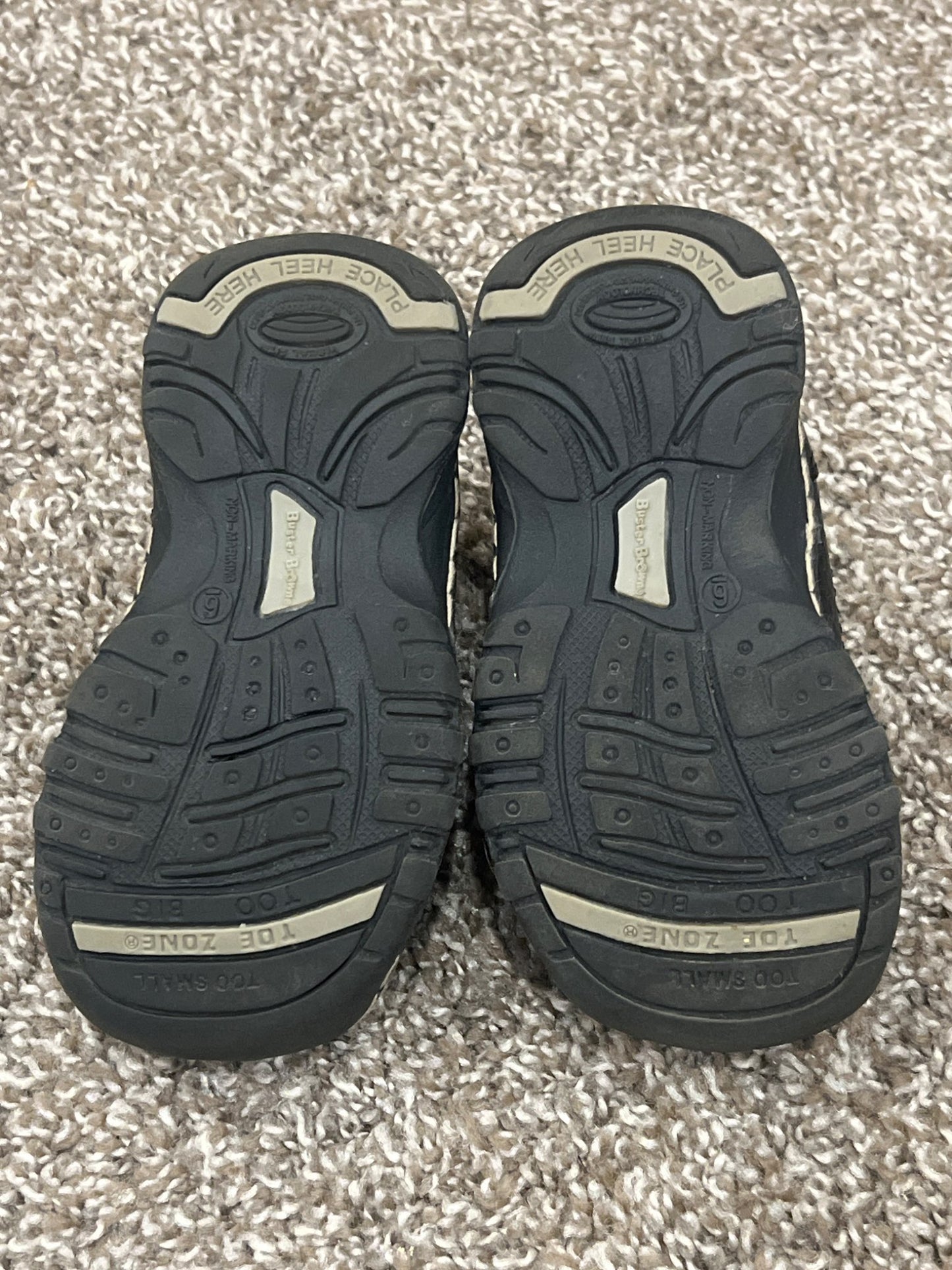 Boys Black dress shoes, Buster Brown brand, size 6, VGUC, Shoes 6 (Walkers:12-24 mth)