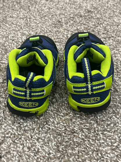 Boys, Keen Hiking Running Shoes, size 8, EUC, Shoes 8 (Toddler:2-4yr)